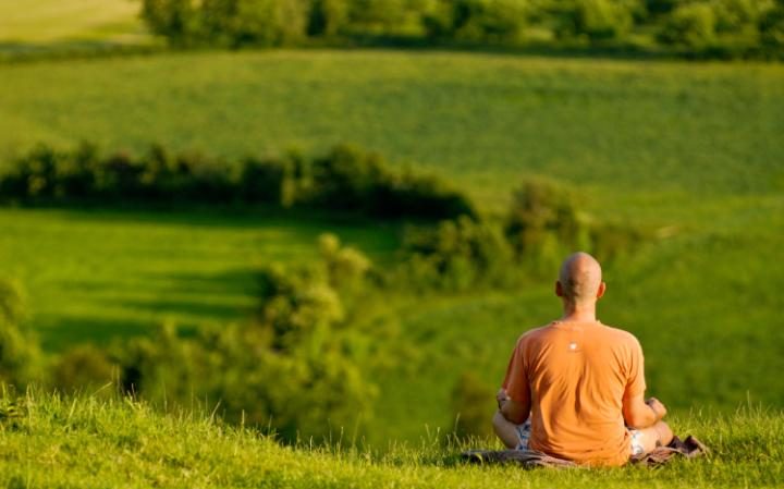 Can a week of meditation mend my middle-aged mind